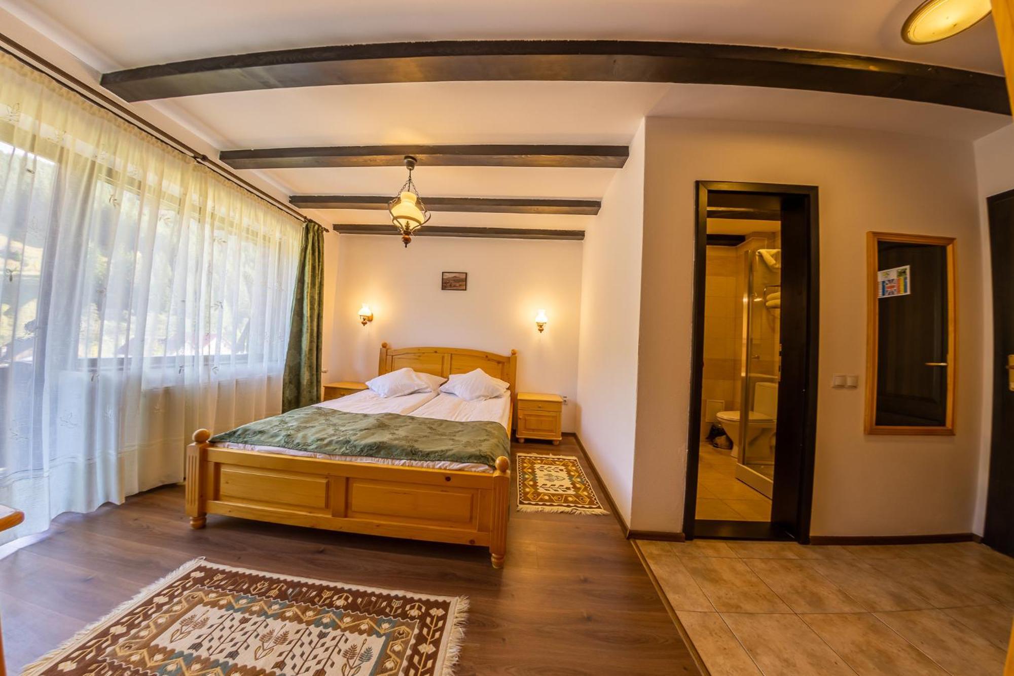 Poiana Soarelui Bed & Breakfast Moeciu De Sus Ngoại thất bức ảnh