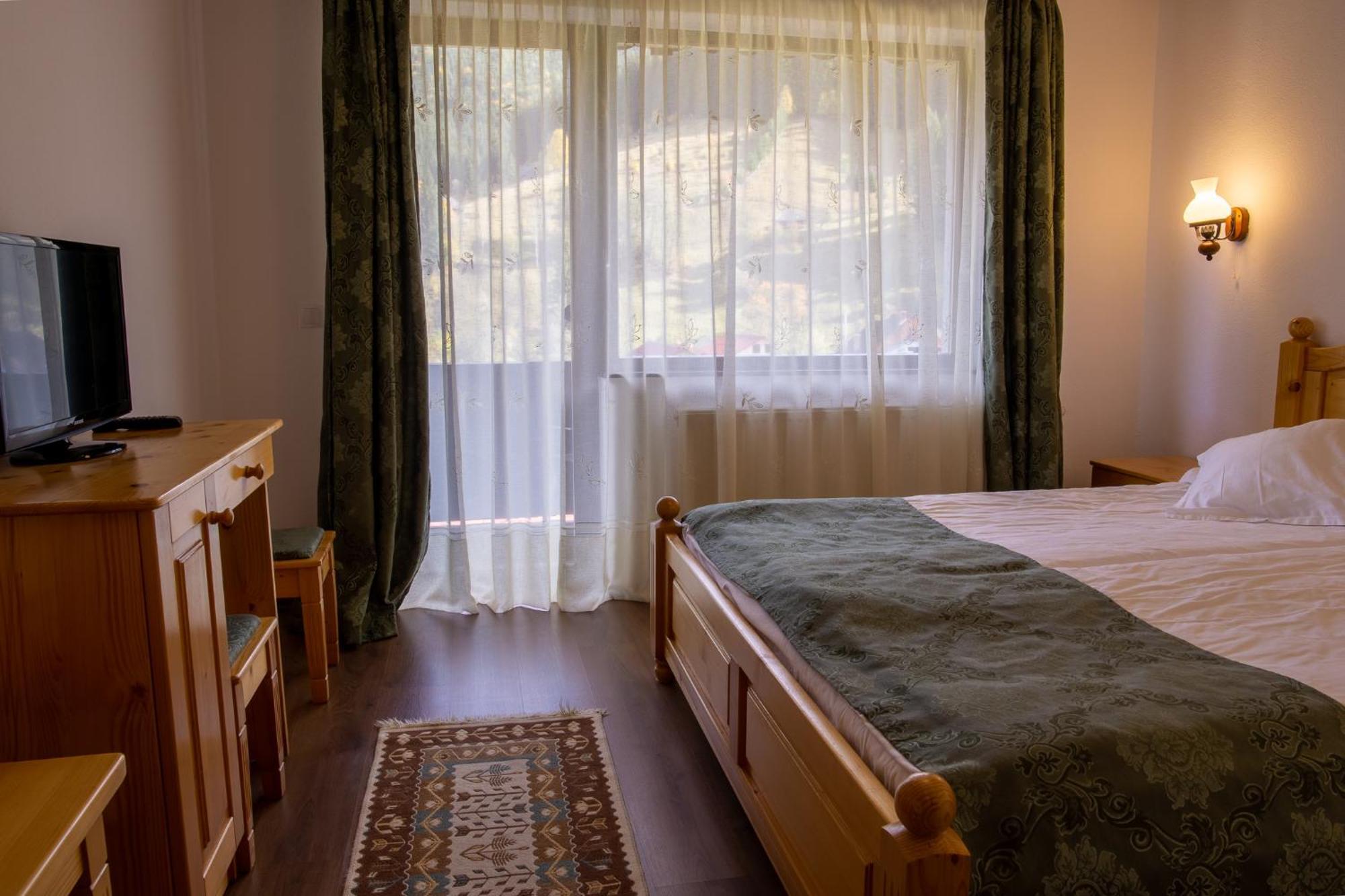 Poiana Soarelui Bed & Breakfast Moeciu De Sus Ngoại thất bức ảnh